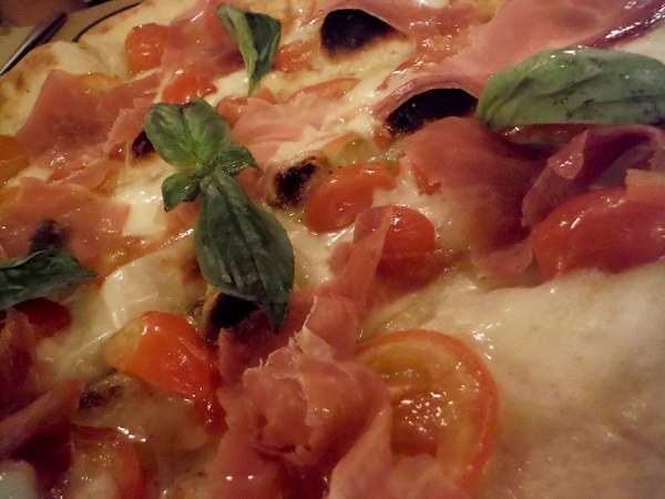 Pizza at Il Forno Siem Reap
